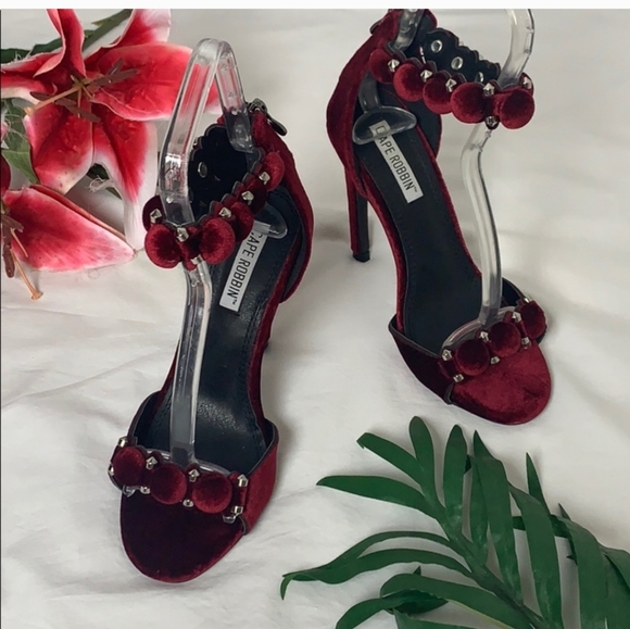 Cape Robbin Ruby Red Velvet Pumps with Barbell Embellishments - Picture 2 of 9